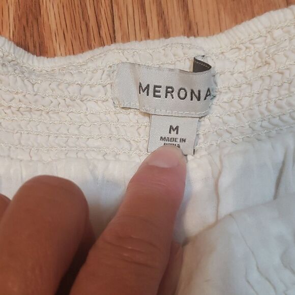 Beautiful  Embroidered Neutral Skirt - Picture 4 of 6